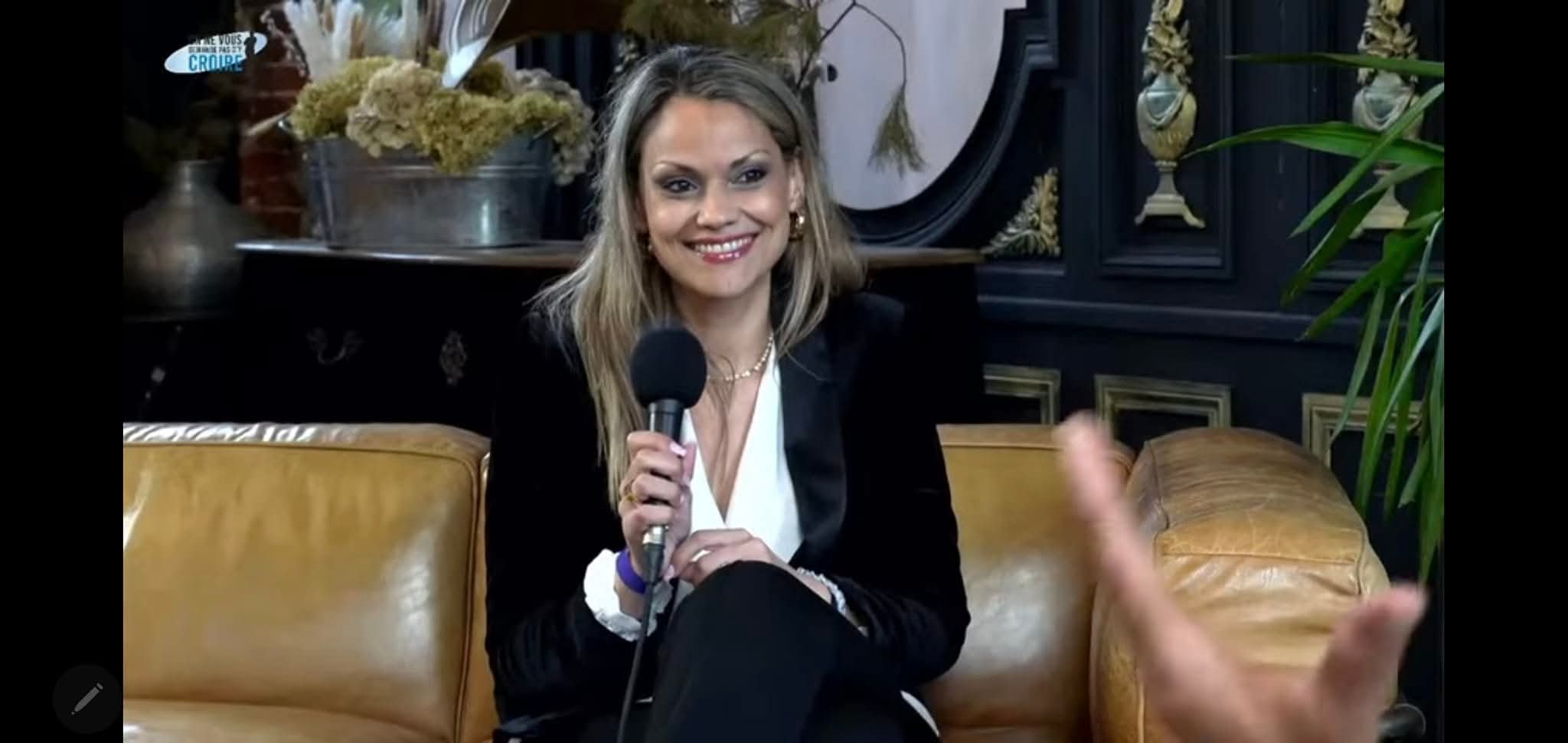 Fatima Bouziane – Médium, Hypnothérapeute et Conférencière